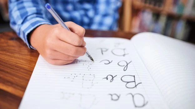 Tablete alışan çocuklar okula başlayınca kalem tutamıyor ?