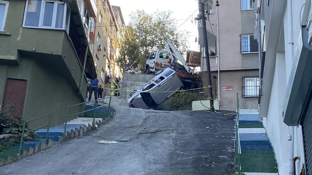 İstanbul'da faciaya ramak kala! Anne ve çocuğu saniyelerle kurtuldu