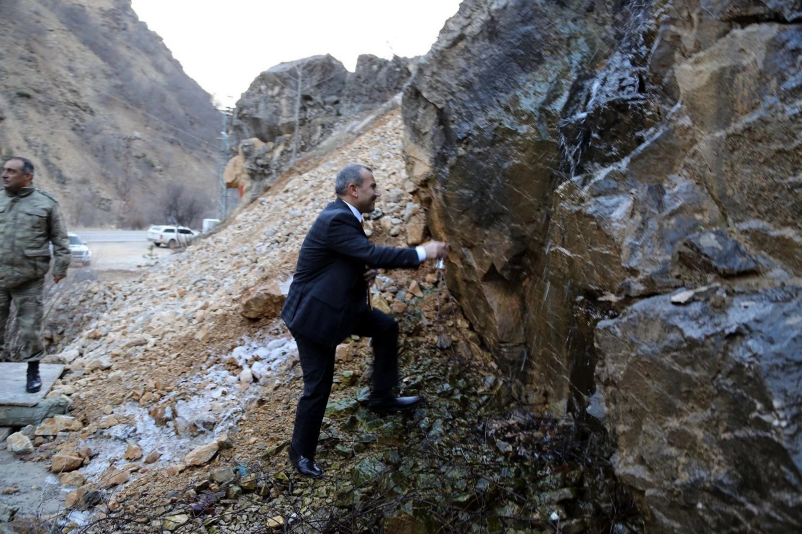 Öldürülen teröristlerin yeri, telsiz deşifresiyle belirlenmiş