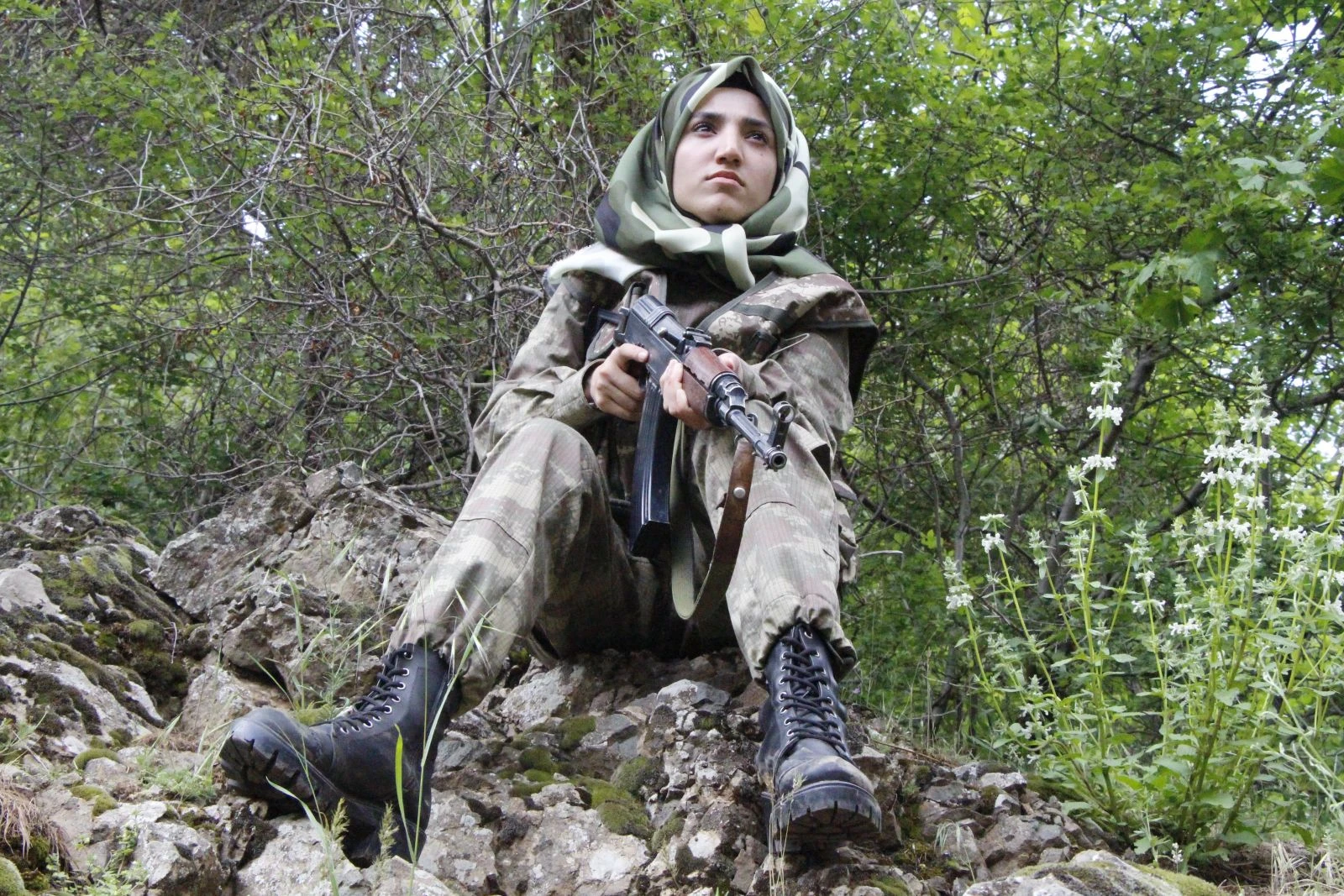 Elazığ'ın kadın güvenlik korucuları babalarının izinde