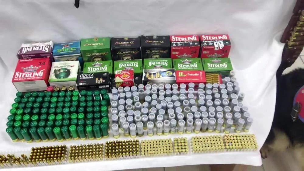 Av tutkunu vatandaşın evinden 'cephanelik' çıktı