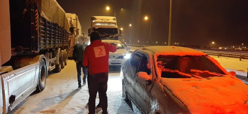Son dakika! Türkiye kara teslim: Gaziantep'ten sonra Bolu'da da TEM Otoyolu ulaşıma kapatıldı