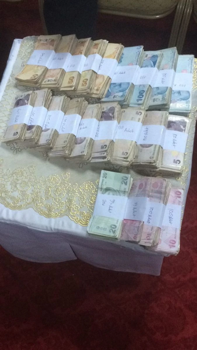 Dilencinin üzerinden resmen servet çıktı!