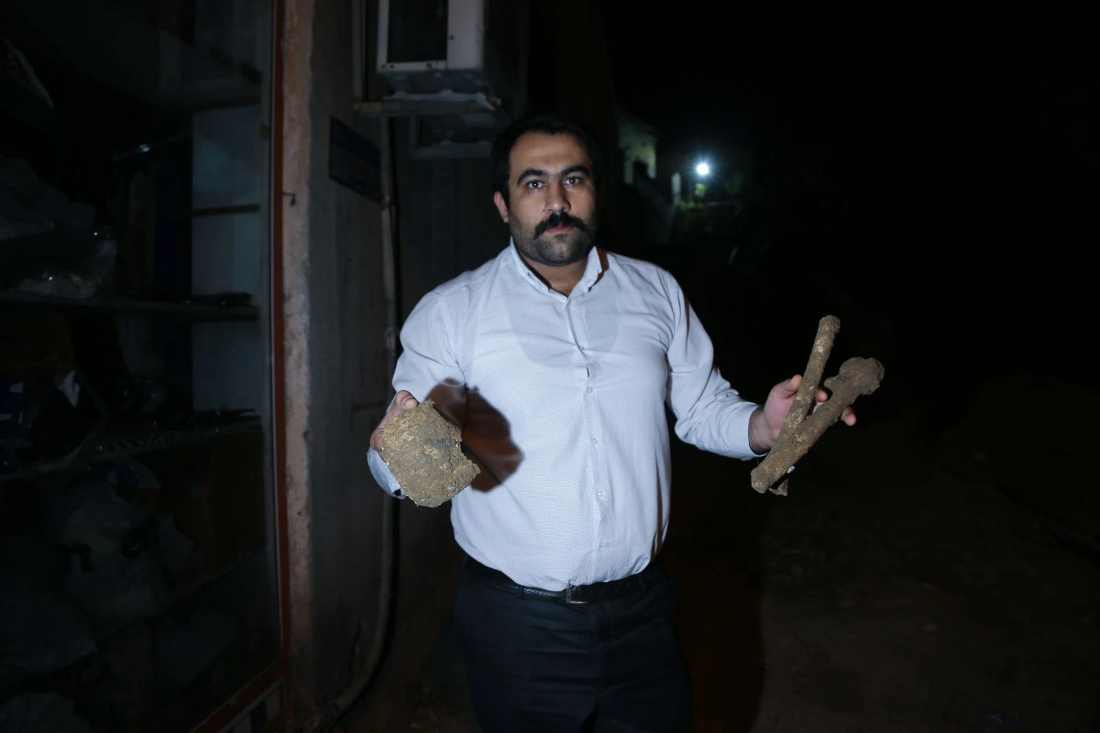 Adana'da, sit alanında arama yapan polis, insan kemikleri buldu