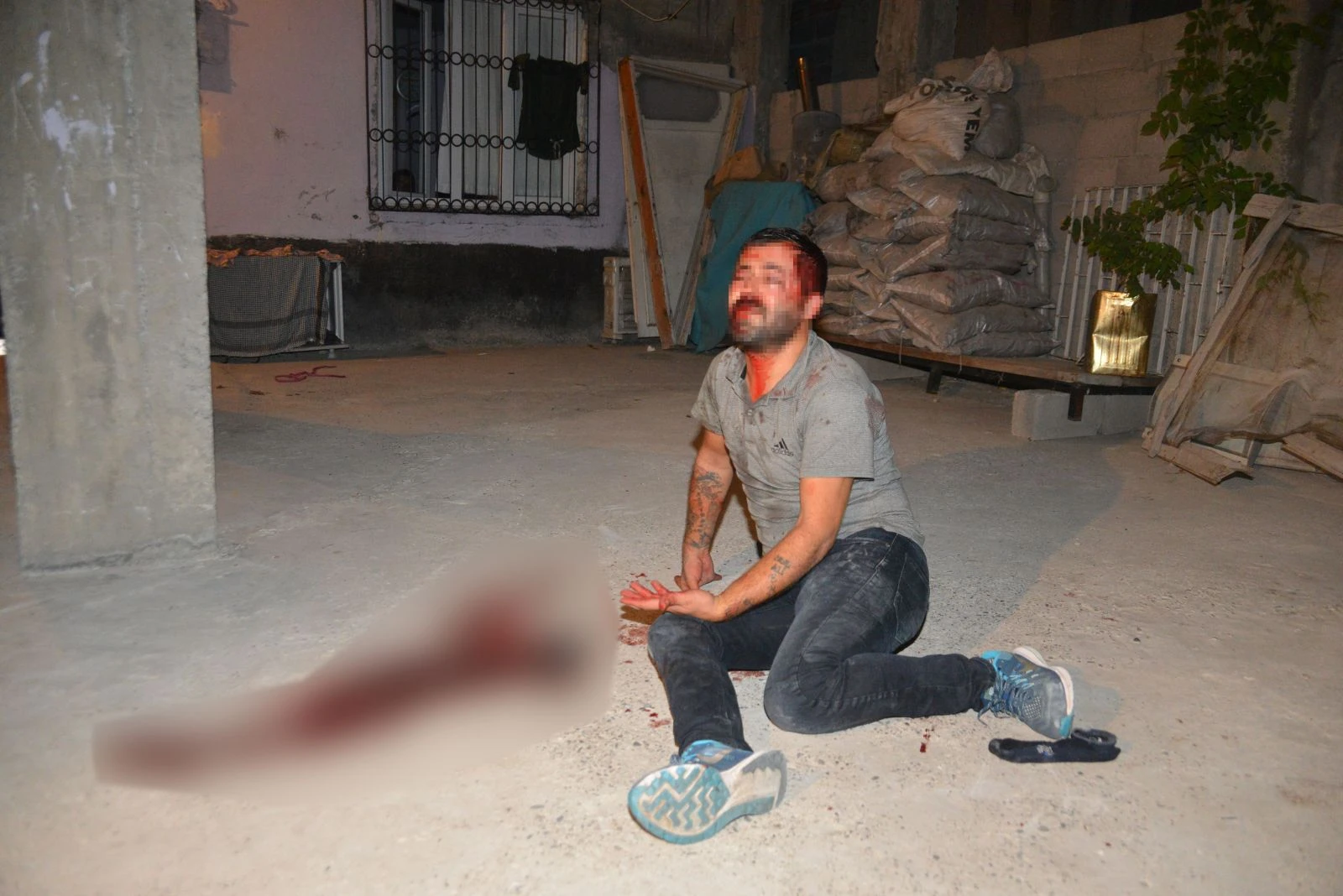 Hırsız ev sahibini görünce bakın ne yaptı...