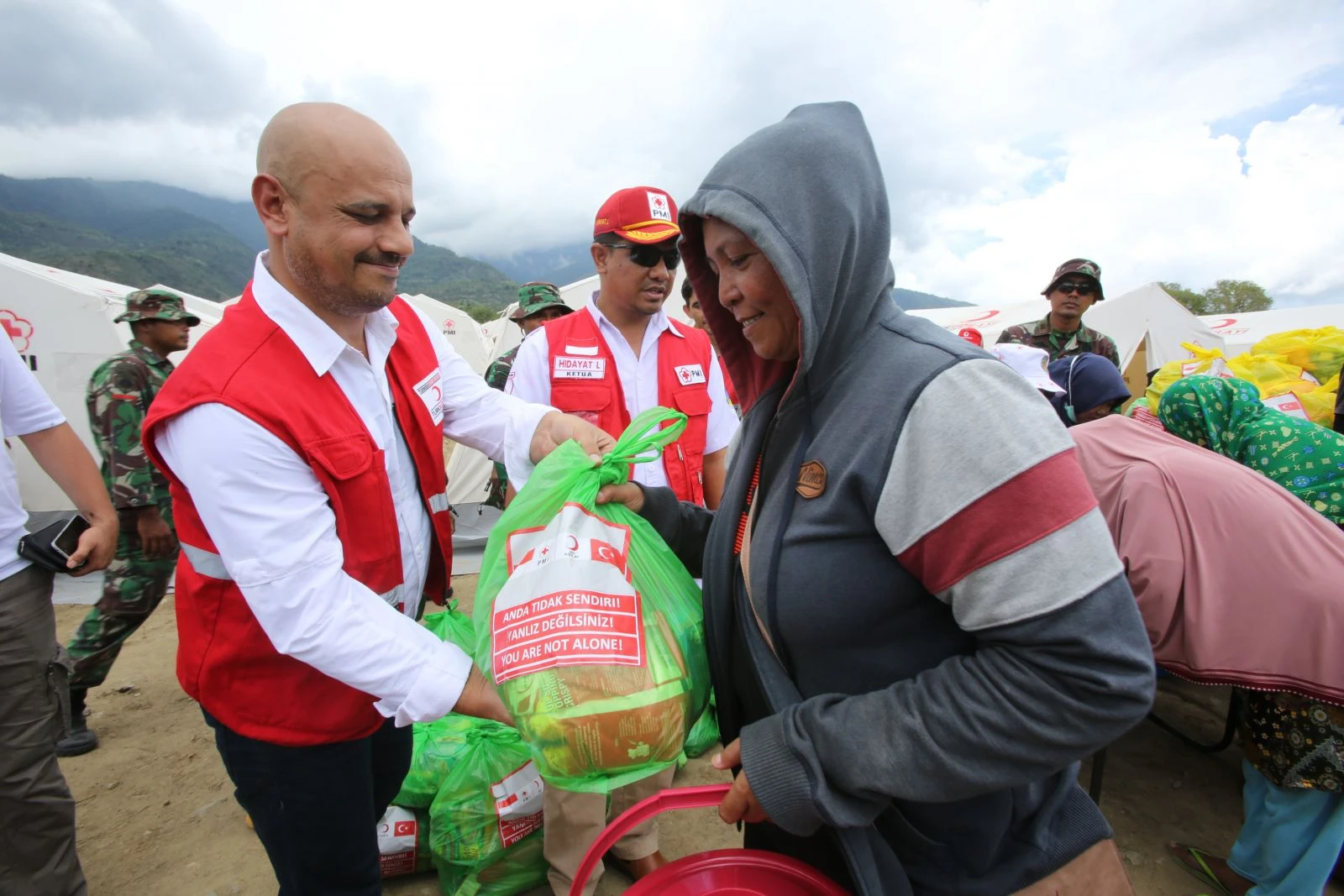 Endonezya’daki depremde ölü sayısı artıyor!