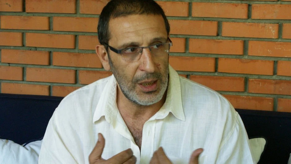 Son dakika...Cem Özer yoğun bakımda (Cem Özer öldü mü, son sağlık durumu, Cem Özer kimdir, Kaç yaşında?)