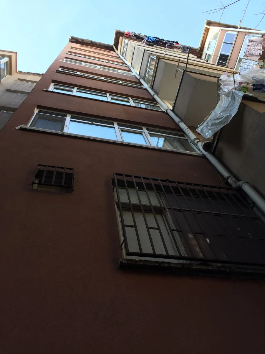 Cam silerken 7'inci kattan düşen Merve öğretmen öldü