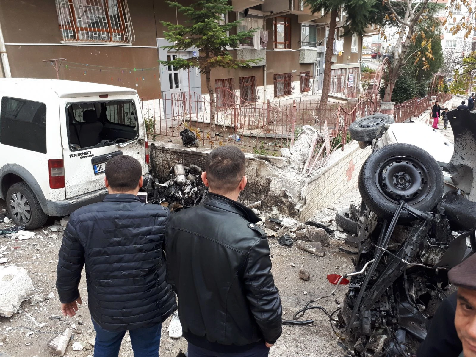 Başkent’te freni patlayan kamyon dehşet saçtı