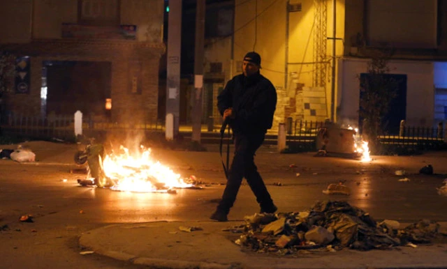 Tunus'da protestolar yayılıyor! Protestoların üçüncü gününde çatışma çıktı