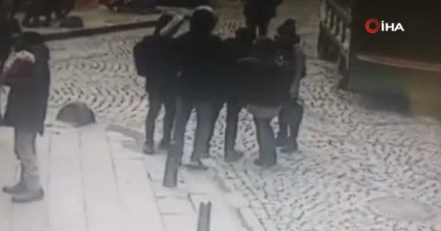 Beyoğlu'nda Cezayirli yankesiciler kamerada