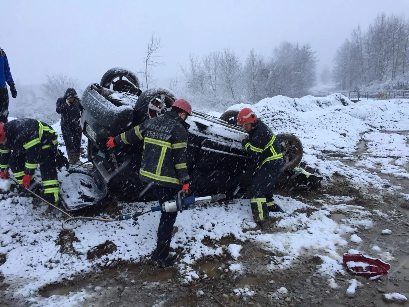 Kontrolden çıkan otomobil şarampole uçtu: 1 yaralı