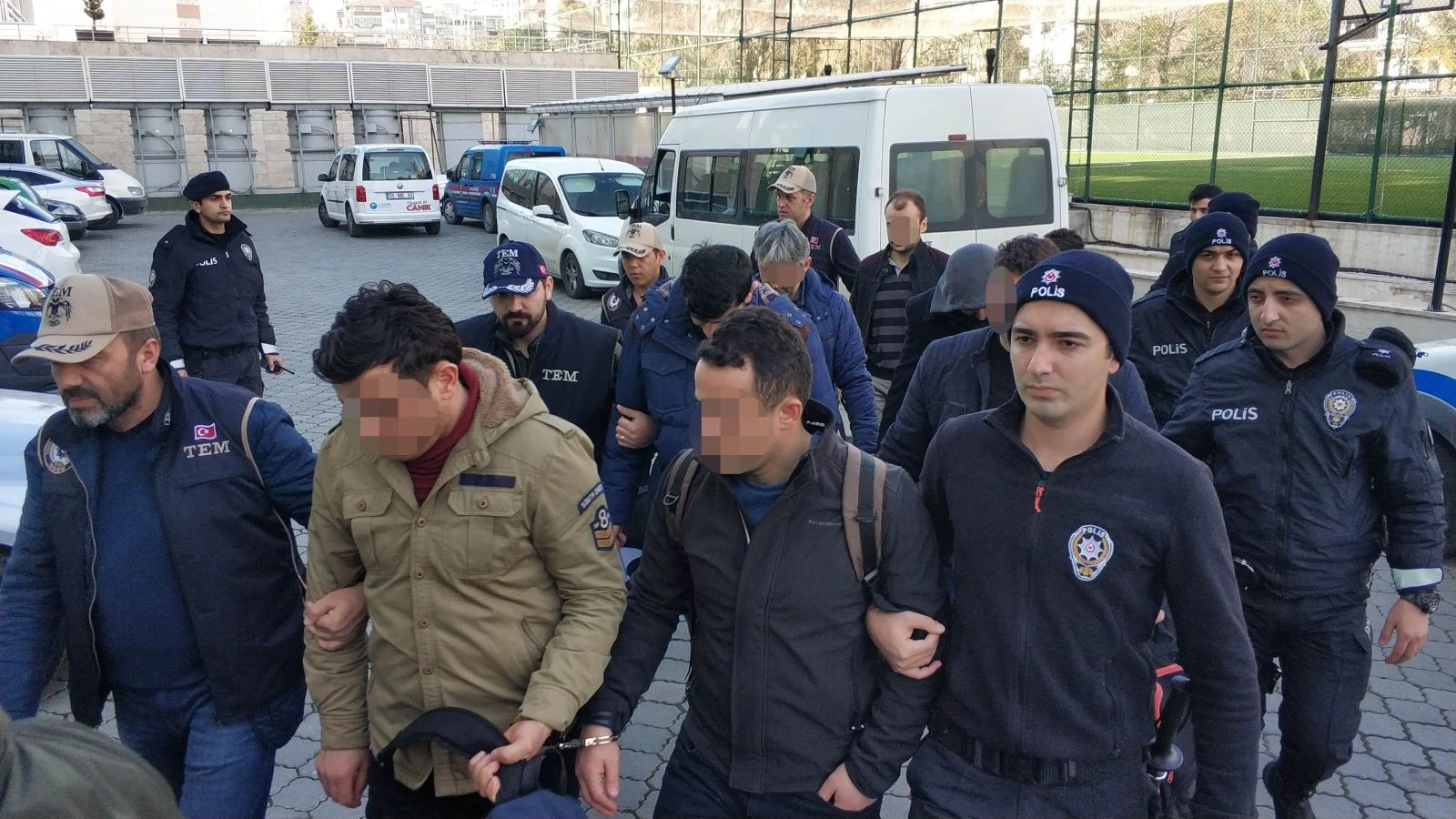 FETÖ'nün asker yapılanması operasyonunda gözaltına alınan 10 zanlı adliyede