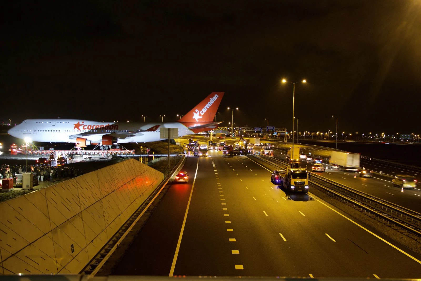 Hollanda'da Türk iş insanının oteli için otoyol kapatıldı
