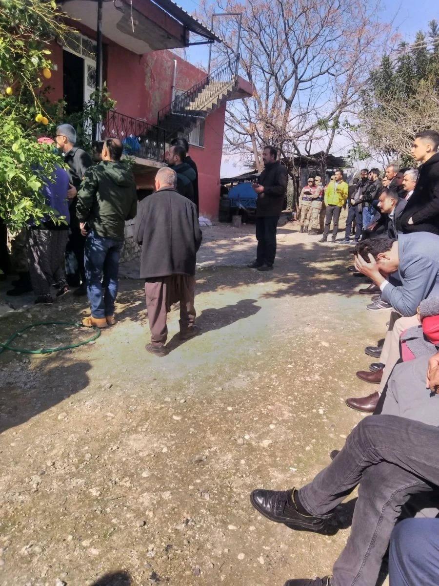 Yaşlı çift yataklarında ölü bulundu