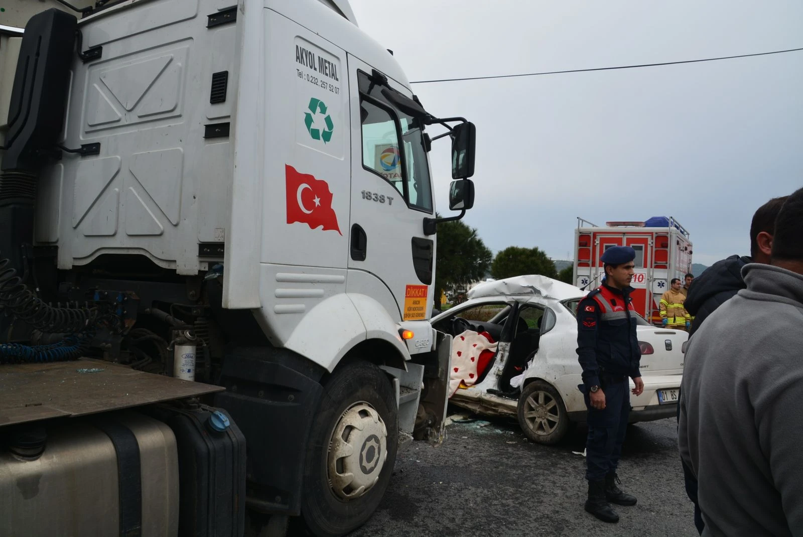 Aliağa’da feci kaza kamerada: 1 ölü