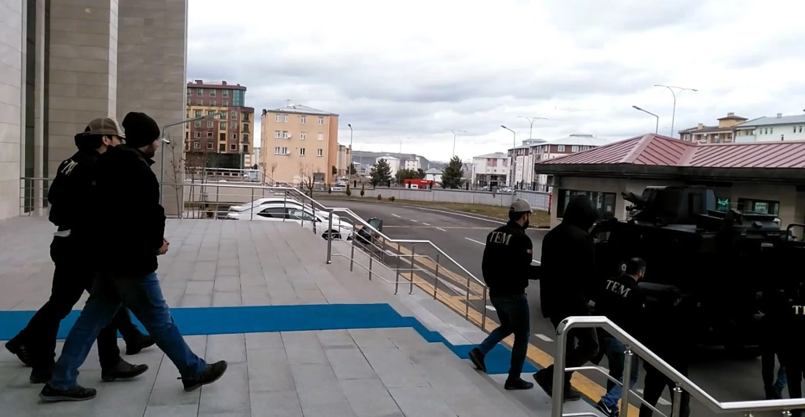 Kars merkezli 7 ilde FETÖ operasyonu