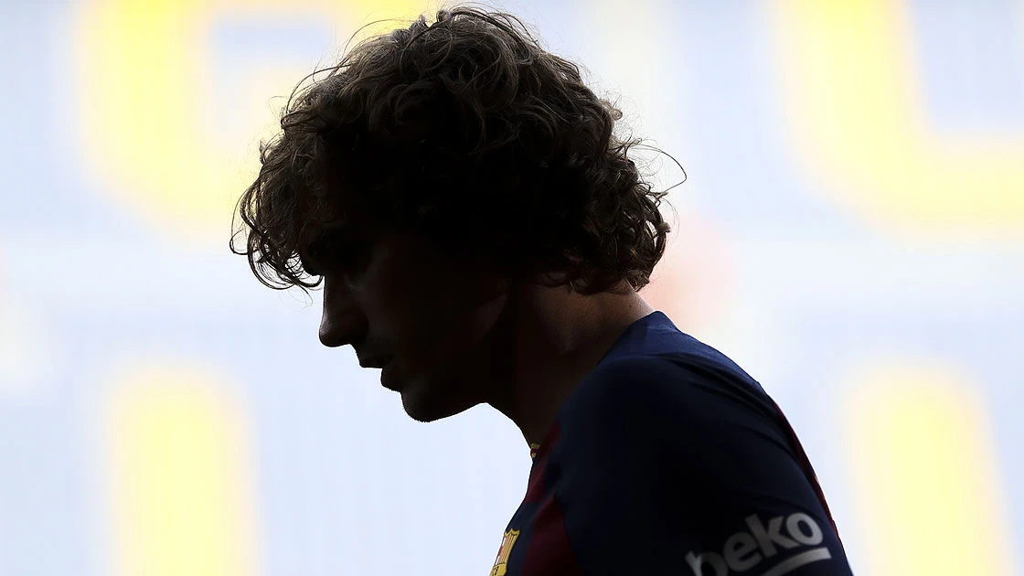 Barcelona yılın transferini tanıttı