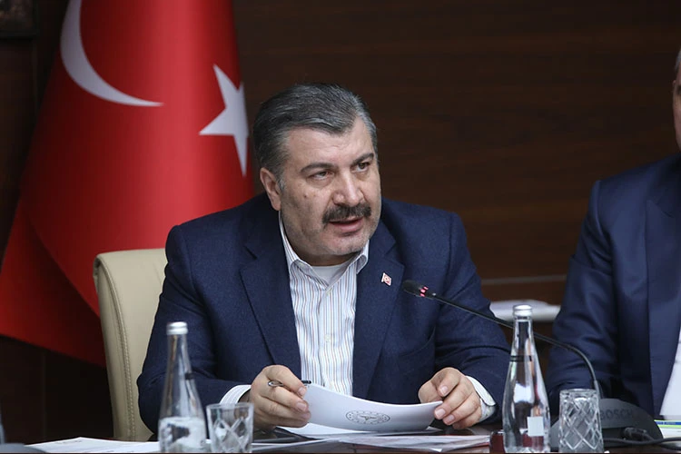 Deprem bölgesindeki bakanlardan önemli açıklamalar