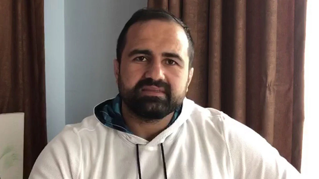 Kırkpınar başpehlivanları evde antrenman yaparak form tutuyor