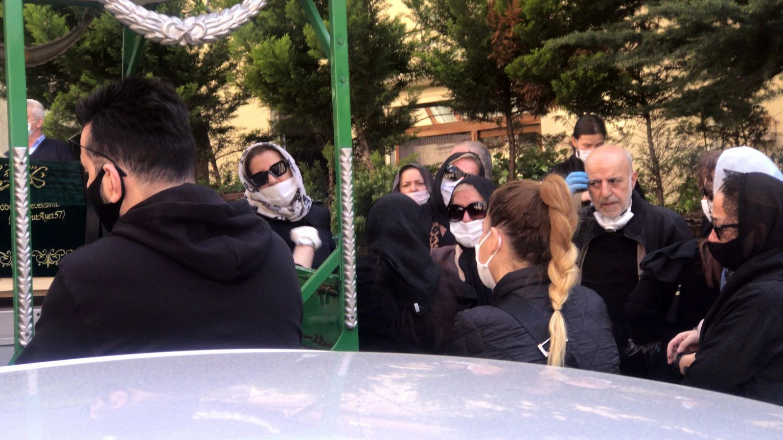 Nur Yerlitaş’ın cenazesi helallik alınmak üzere evine getirildi