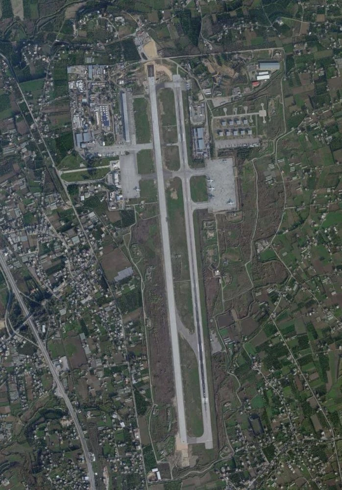 Rusya, Suriye'deki hava üssünü genişletiyor