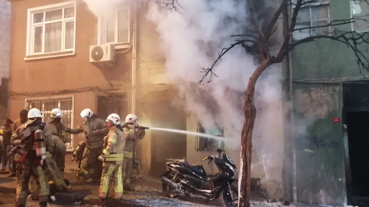İstanbul Beyoğlu'nda korkutan yangın
