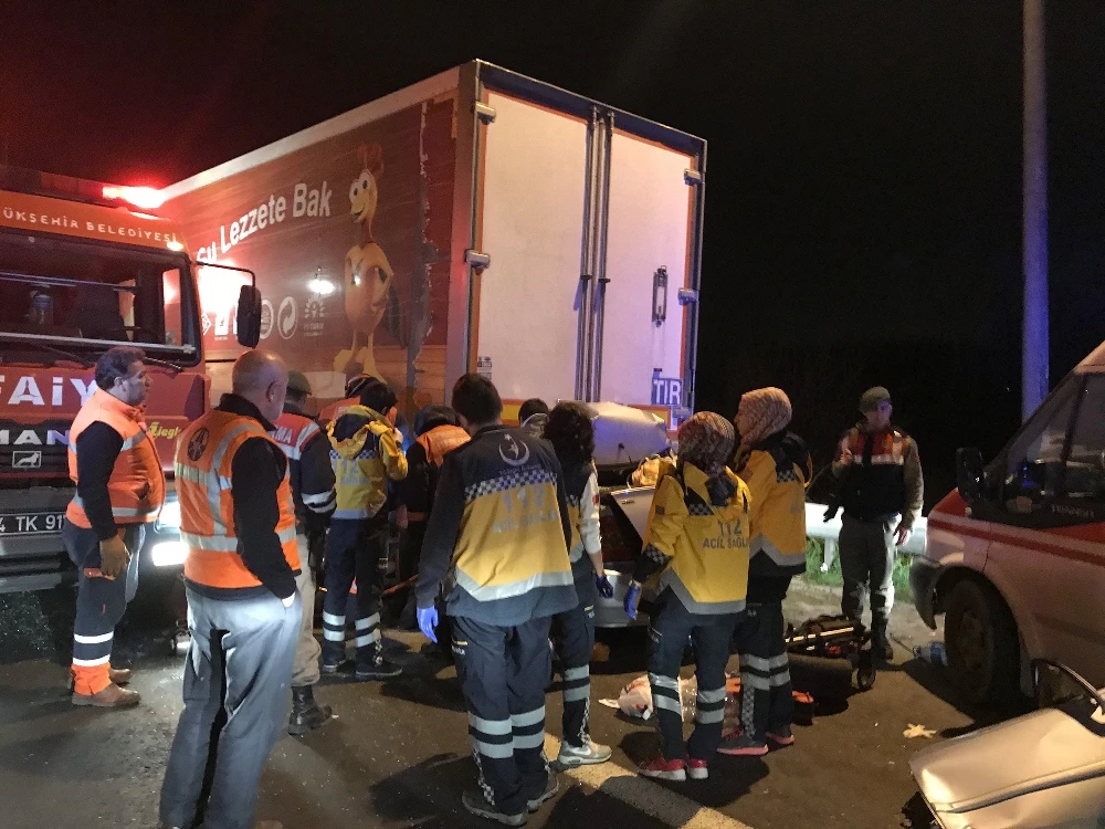 TEM Otoyolunda trafik kazası: Anne ve oğul feci ekilde can verdi