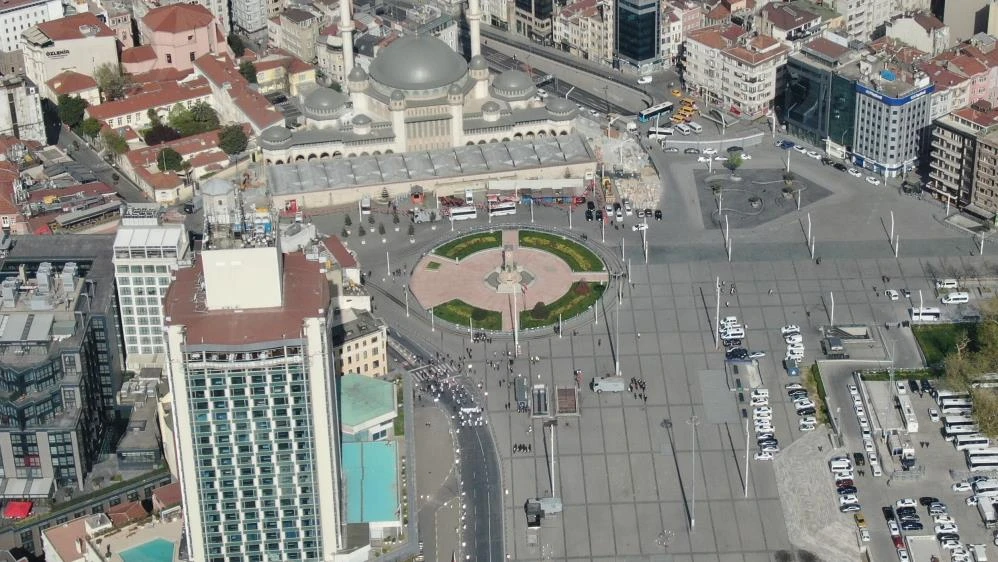 1 mayıs'ta taksim meydanı'nda güvenlik önlemleri ve drone görüntüleri