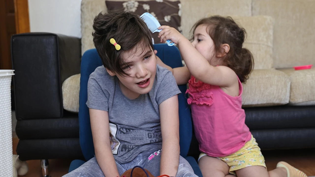 Serebral Palsili Ümmügülsüm'ün en büyük hayali uçağa binmek