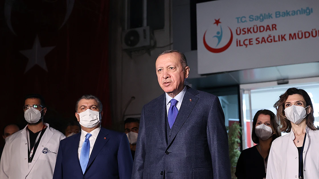 Cumhurbaşkanı Erdoğan, sağlık çalışanlarıyla iftar yaptı