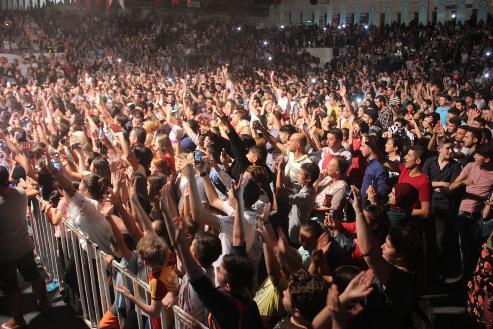 Aleyna Tilki konserinde vantilatör krizi