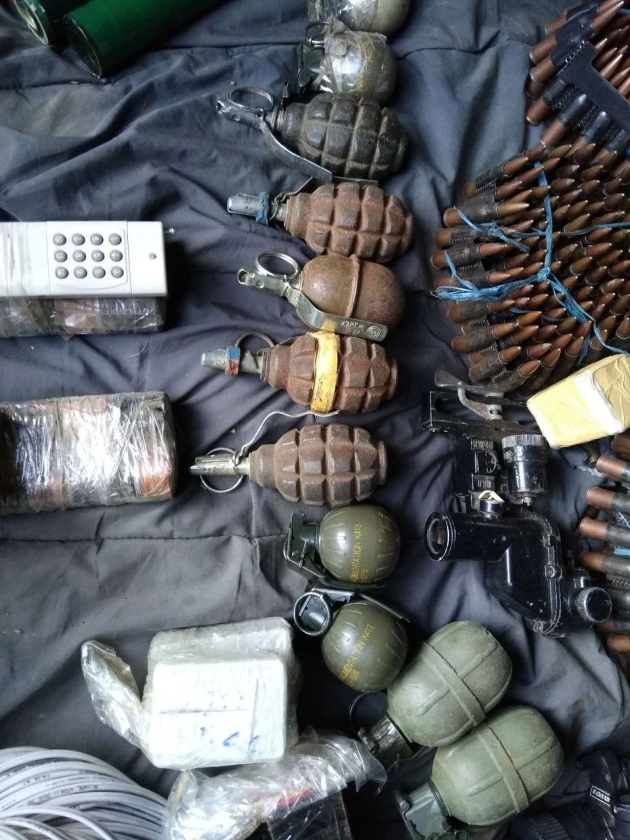 Hakkari’de mağarada çok sayıda mühimmat ele geçirildi