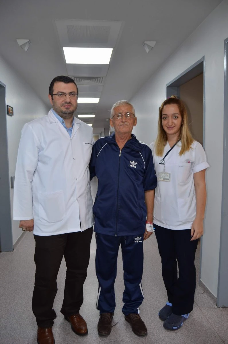 Bastonla gelmişti, ilik tedavisi ile yardımsız yürümeye başladı