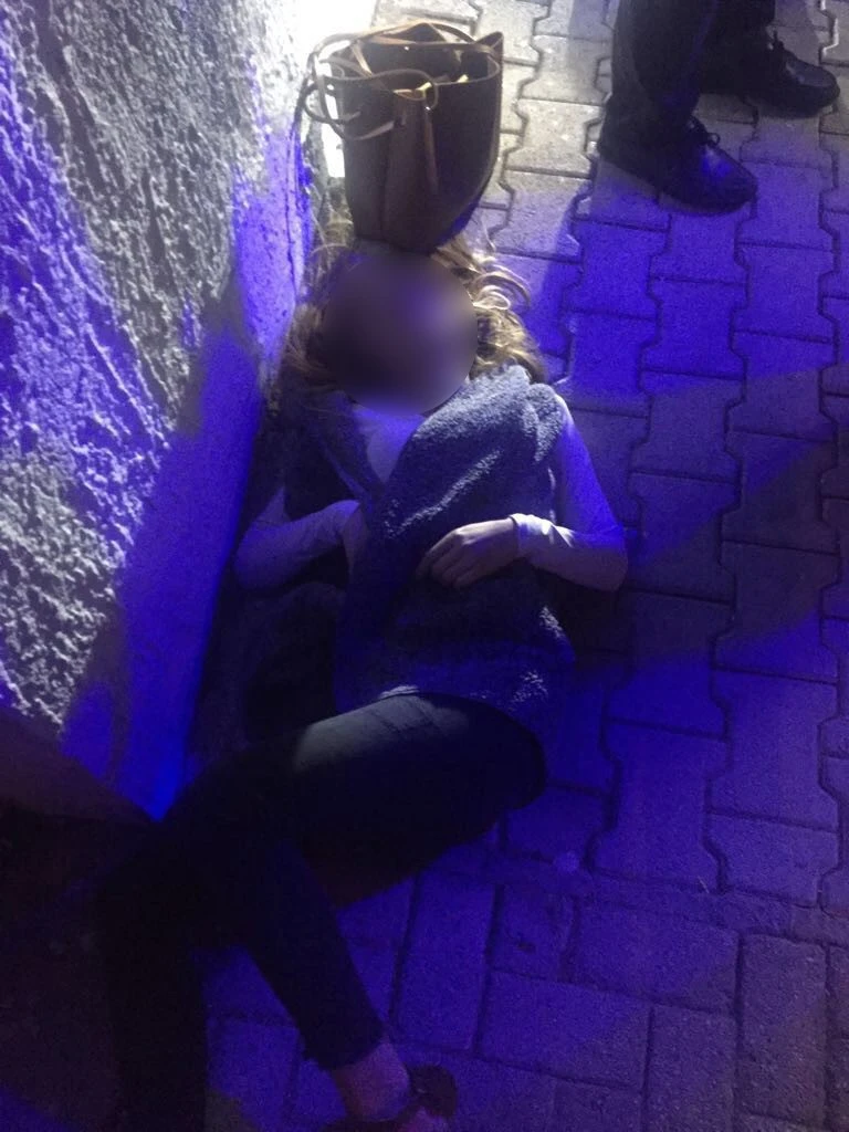 Genç kız katilini cep telefonuna kaydetti