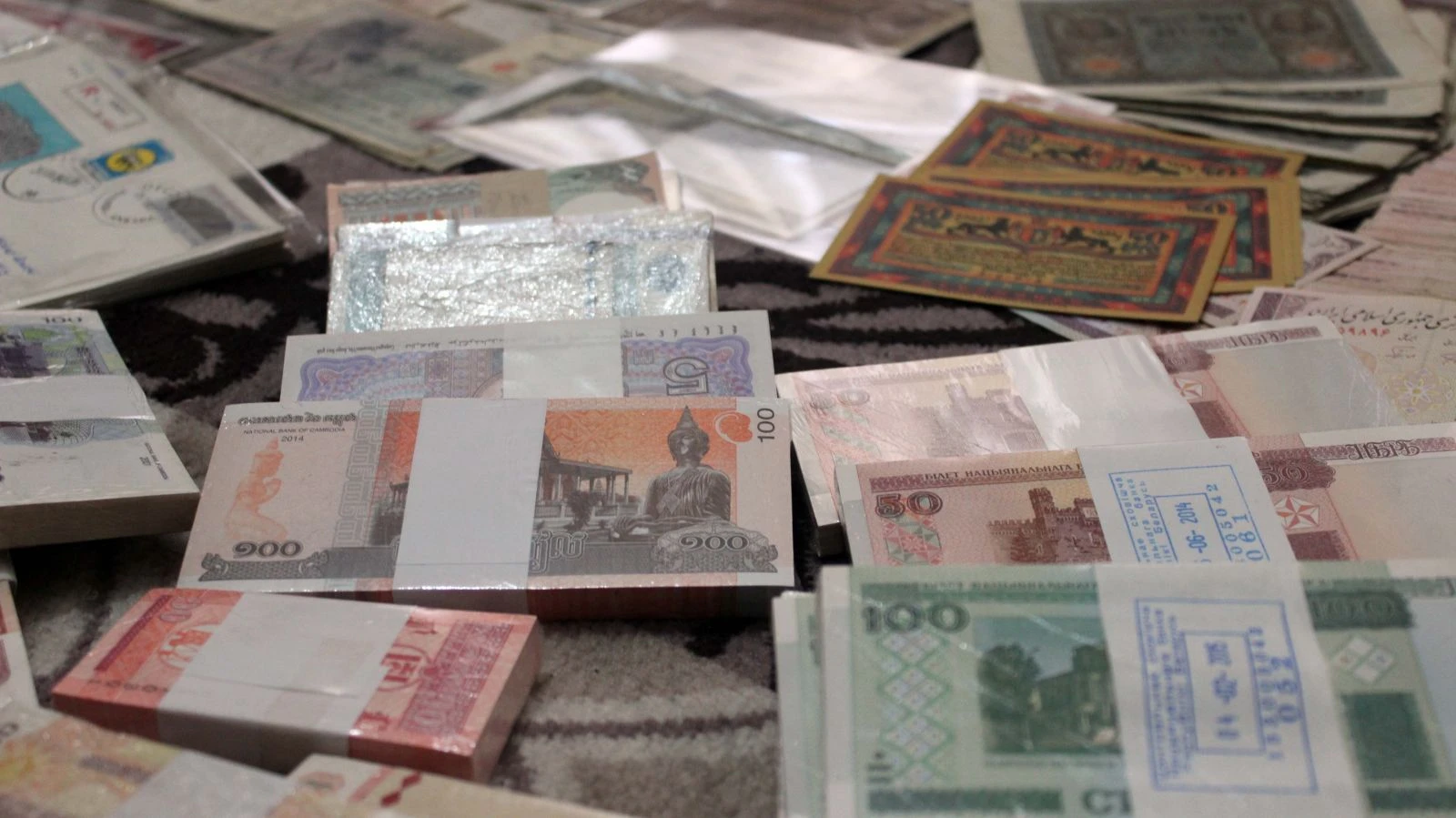 160 ülkeye ait 6 bin çeşit para biriktirdi