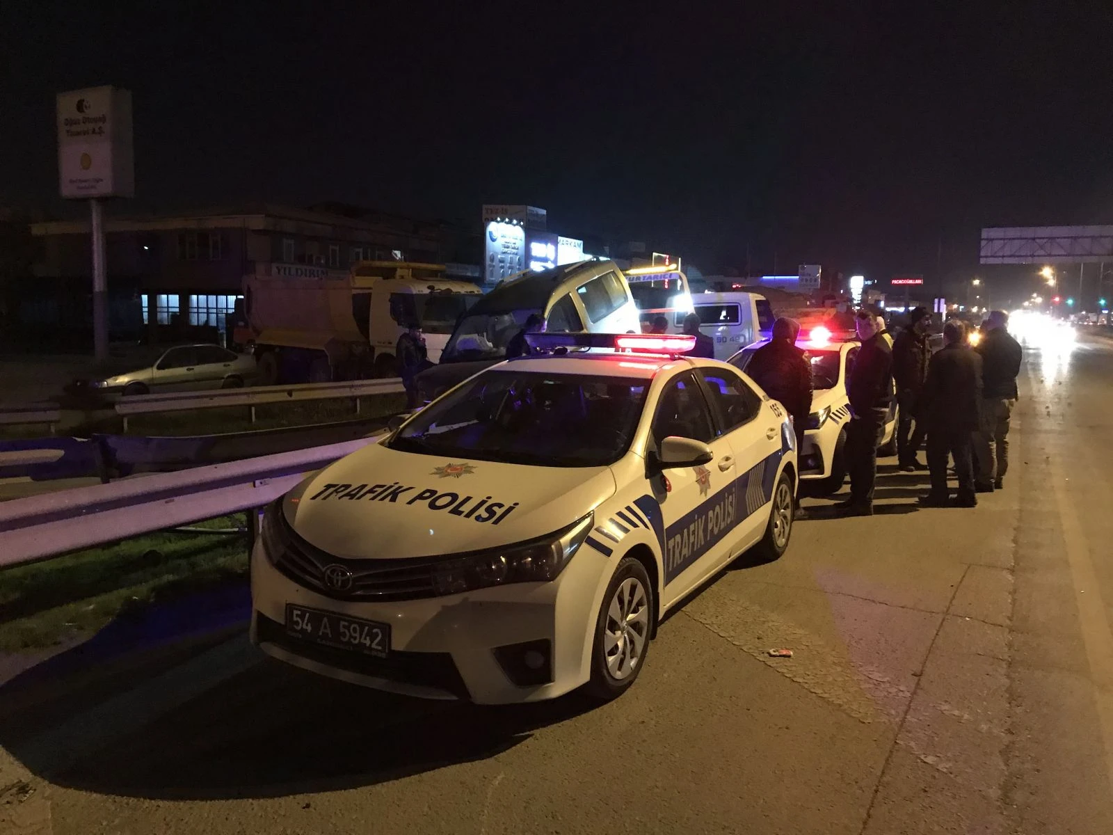 Önce kaza yaptı, sonra polislerle tartıştı