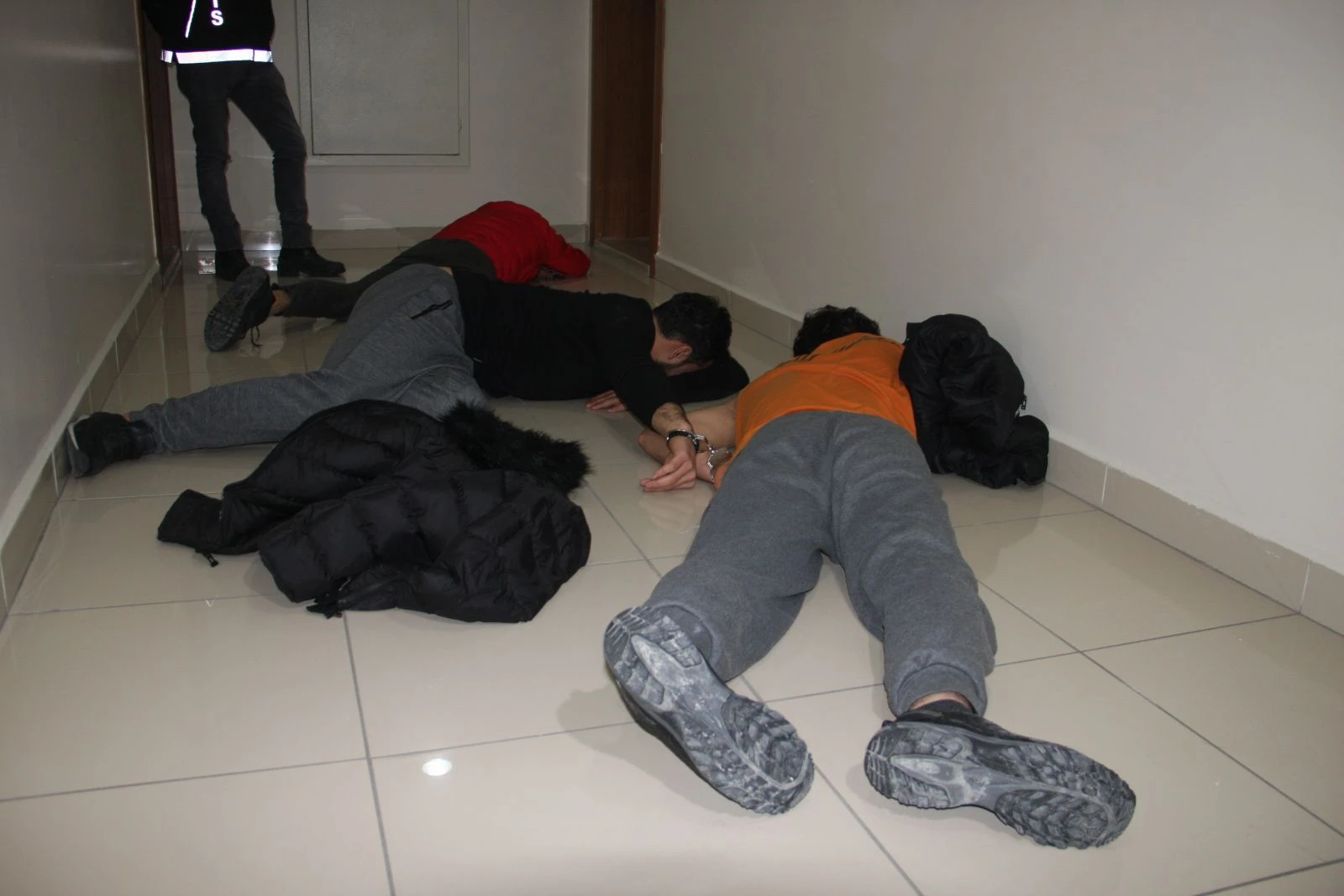 Esenyurt’ta lüks sitede uyuşturucu operasyonu