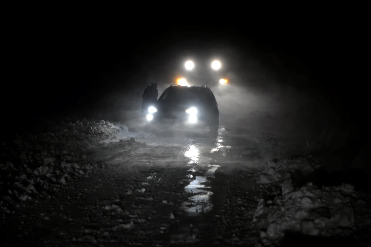 Kar yağışı ve tipide mahsur kalan 86 kişi kurtarıldı