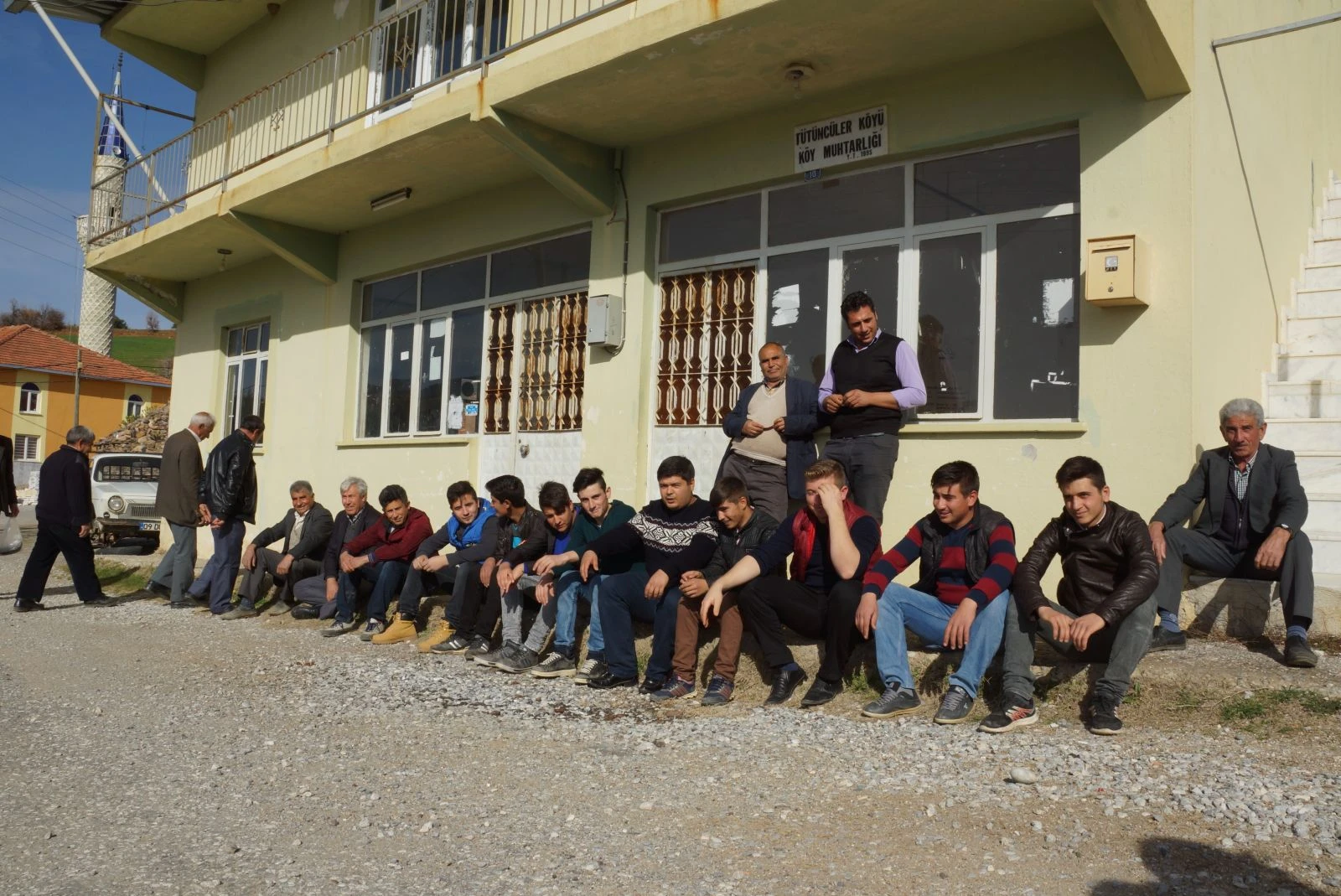 Köy kahvehanesi kapandı, kadınlar ve erkekler zor duruma düştü