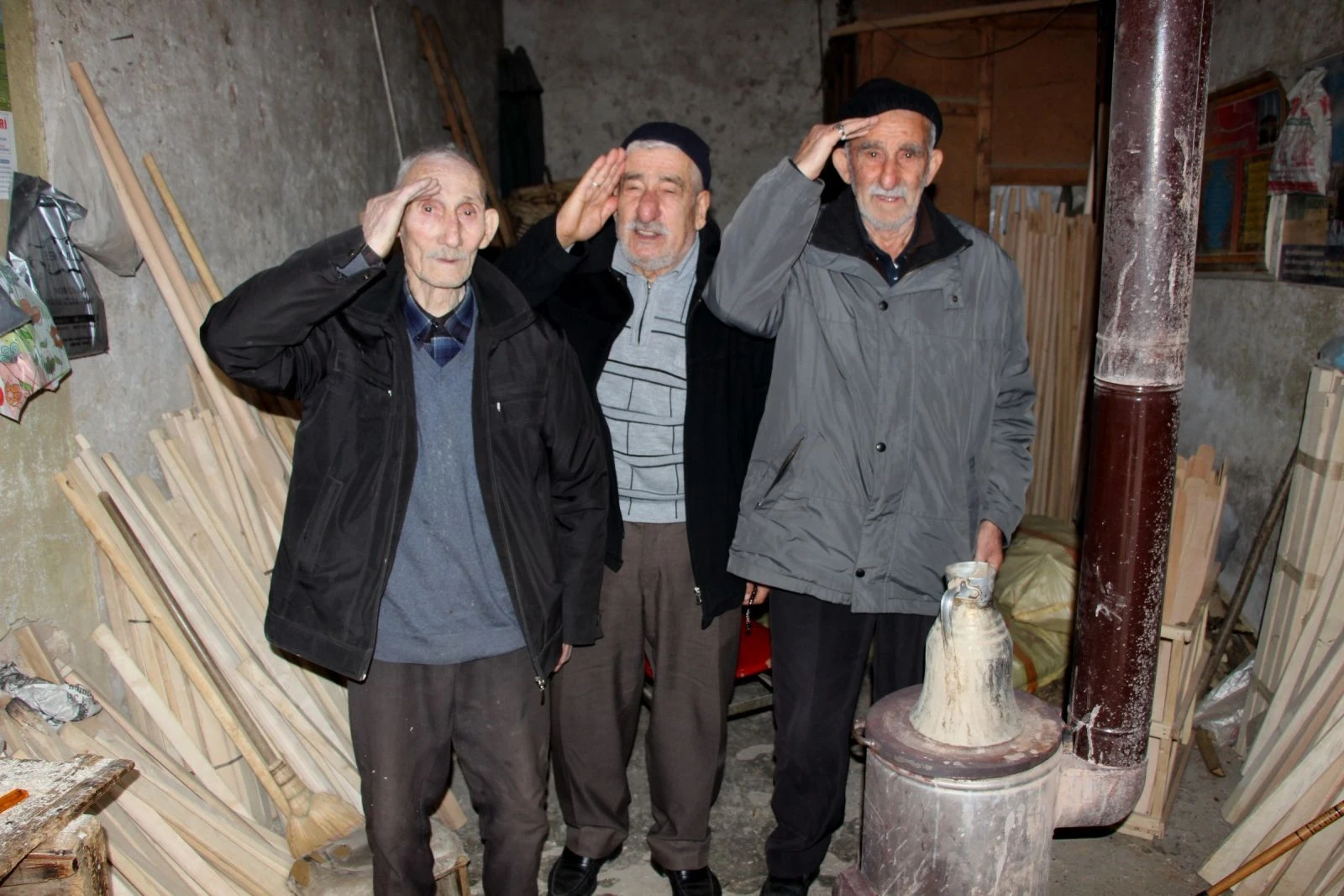 80'lik delikanlılar seferberlik için hazır