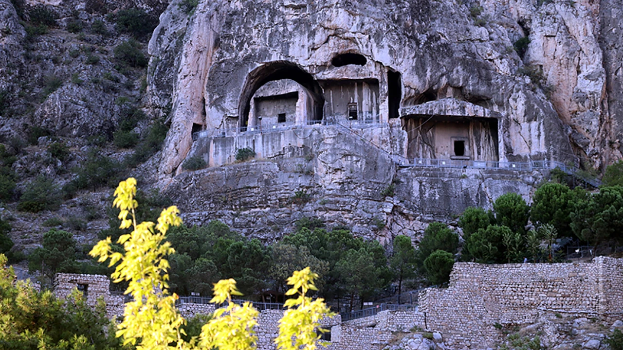 Şehzadeler şehri AMASYA Gezi Rehberi