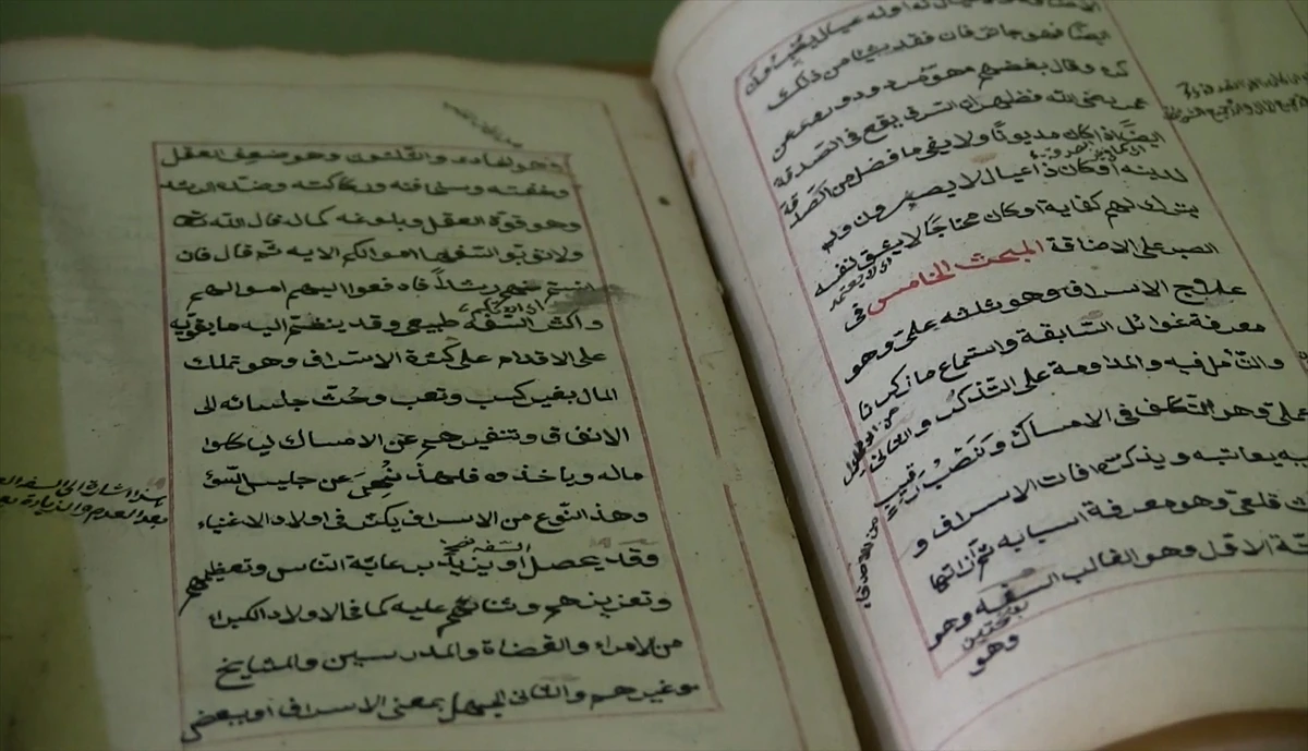 Dedelerinden kalan sandıktan 400 yıllık tarih çıktı