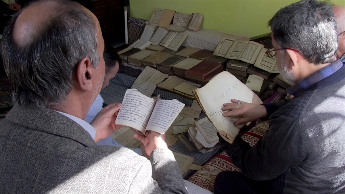 Dedelerinden kalan sandıktan 400 yıllık tarih çıktı