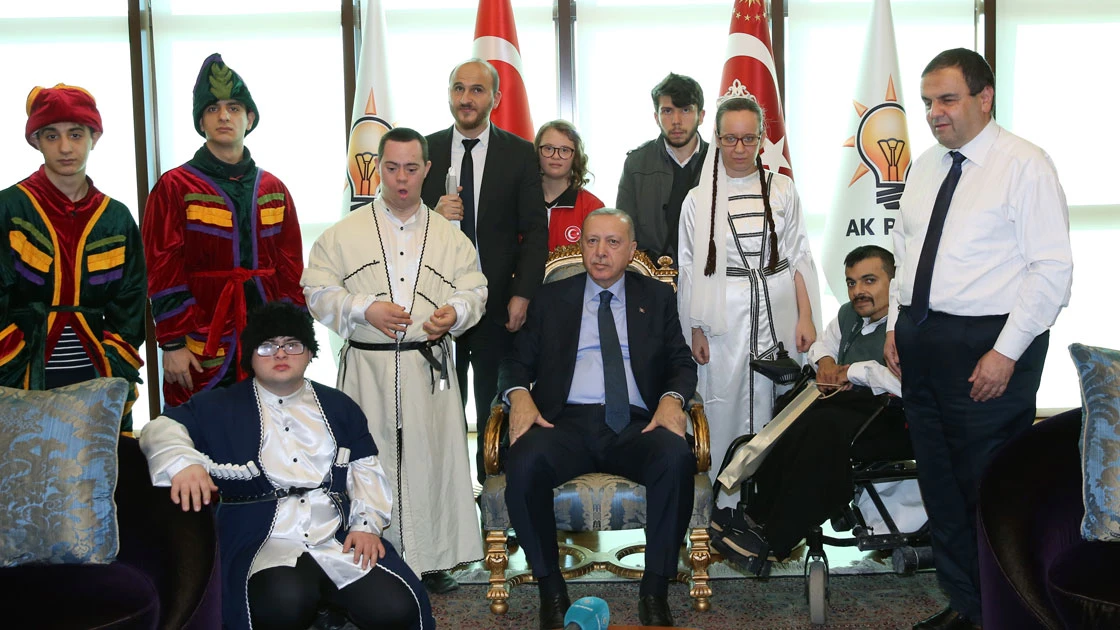 Cumhurbaşkanı Erdoğan engellilerle bir araya geldi