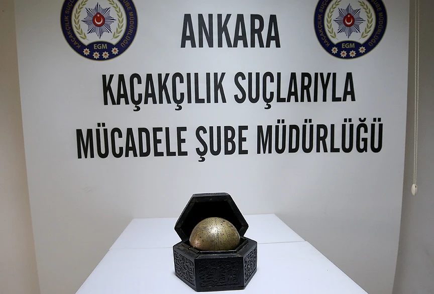Osmanlı dönemine ait 'gökküre' ele geçirildi