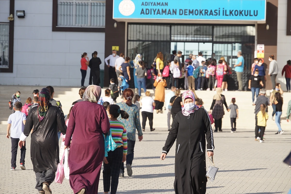 Yüz yüze eğitime geçişte ikinci aşama başladı