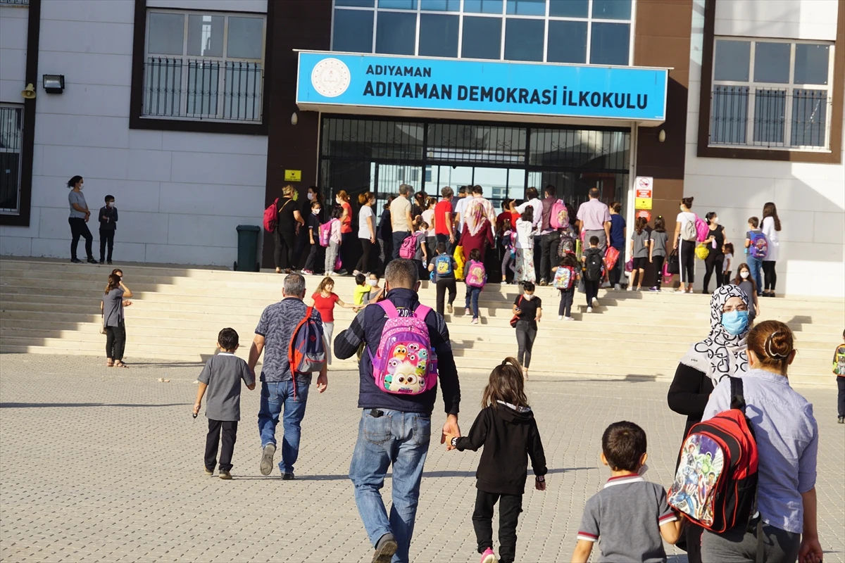 Yüz yüze eğitime geçişte ikinci aşama başladı