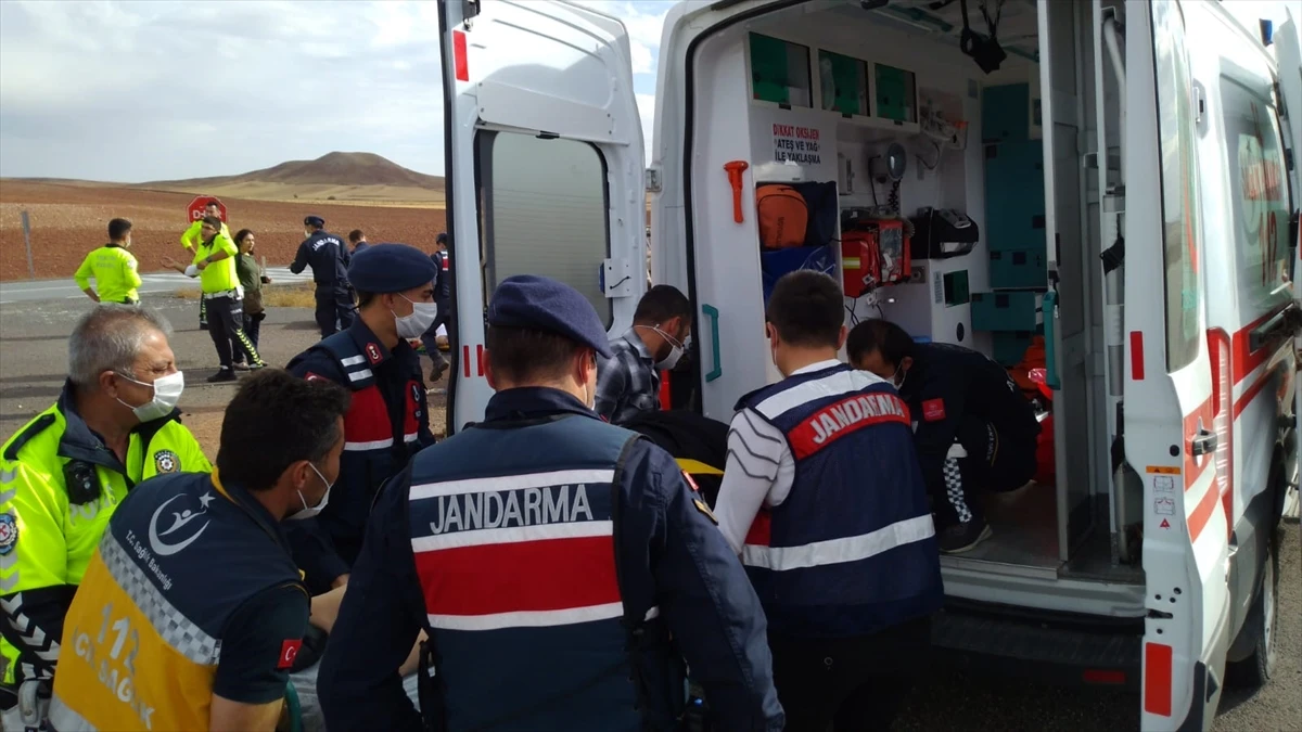 Yozgat'ta trafik kazası: Otomobil devrildi, 1 kişi hayatını kaybetti, 3 yaralı