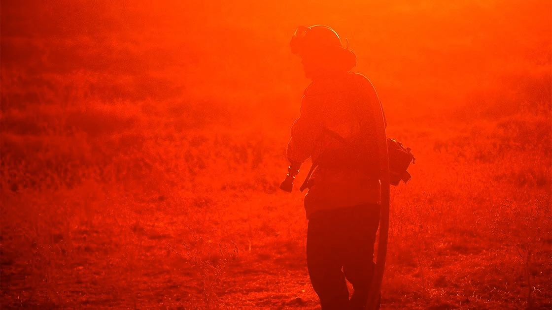 Trump California'daki yangınları 'büyük afet' ilan etti